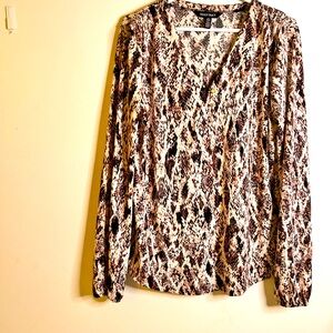 Ellen Tracy animal print button top size small long sleeves black pink white